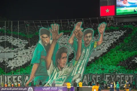 جماهير "النسور الخضر" تُصدم بخبر اعتقال رئيس الرجاء السابق (X/RCAofficiel) وين وين winwin