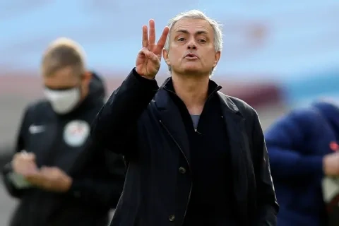 المدرب البرتغالي جوزيه مورينيو  مدرب روما السبيشال وان مدرب توتنهام Jose Mourinho