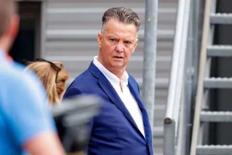 المدرب الهولندي لويس فان غال Van Gaal ون ون winwin