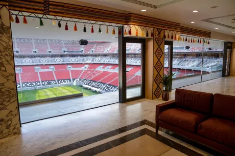 استاد البيت أيقونة رياضية في فضاء الاستدامة