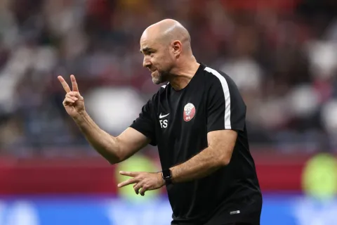 الإسباني فليكس سانشيز مدرب المنتخب القطري (Getty)