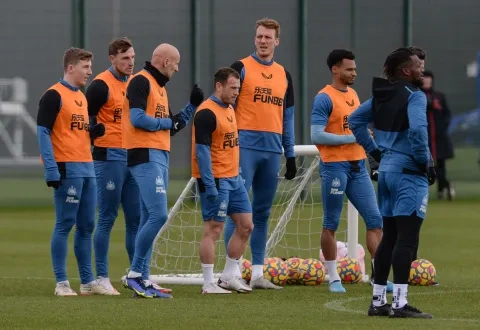 أطول وأقصر لاعبي نيوكاسل يونايتد