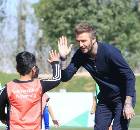 بيكهام الأندية المجتمعية توفر الفرص لتنمية قدرات الشباب وتغيير حياتهم نحو الأفضل