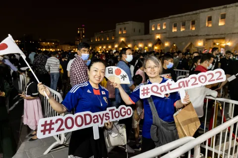 جولة كأس العالم في سوق واقف