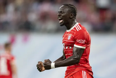 السنغالي ساديو ماني لاعب بايرن ميونيخ الألماني (twitter/ActuSadioMane) ون ون winwin