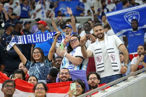 جماهير الهلال السعودي في نهائي كأس سوبر لوسيل