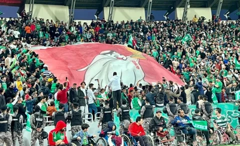 جماهير  الوحدات تدعم مونديال قطر