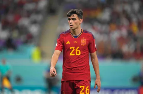 النجم الإسباني الواعد بيدري (Getty)