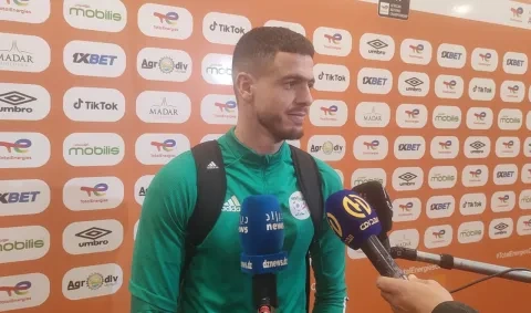 أيوب عبد اللاوي قائد منتخب الجزائر للمحليين