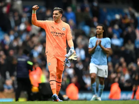 البرازيلي إيدرسون حارس مرمى مانشستر سيتي الإنجليزي (Getty) ون ون winwin