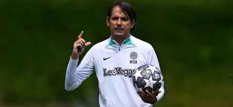 مفاوضات بين الهلال وإنتر لضم إنزاغي