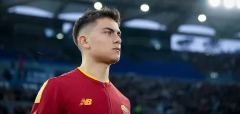 الدولي الأرجنتيني باولو ديبالا مهاجم روما الإيطالي يرفض فكرة الانتقال إلى الهلال السعودي غيتي ون ون winwin Getty - Paulo Dybala rejects Al-Hilal’s approach