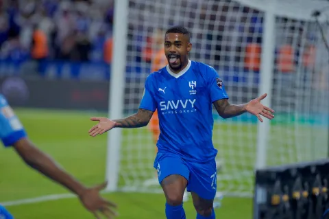 احتفالية خاصة من مالكوم بأول أهدافه بقميص الهلال