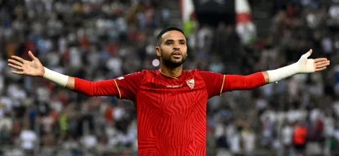 المغربي يوسف النصيري منح التقدم لإشبيلية في الدقيقة (25)