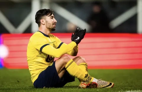 الجزائري محمد أمين عمورة مهاجم سانت جيلواز البلجيكي (X: lalibre)