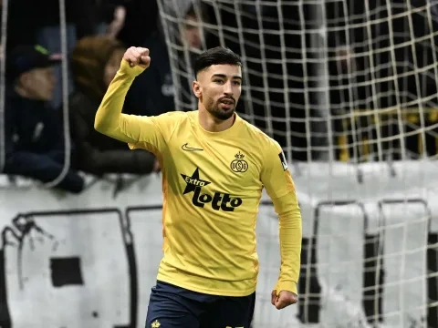 الجزائري محمد عمورة مهاجم سانت جيلواز البلجيكي (Getty) 