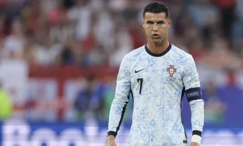 الاتحاد الآسيوي يسلط عقوبة مالية على كريستيانو رونالدو 