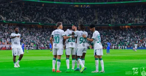 بعض لاعبي فريق الأهلي السعودي