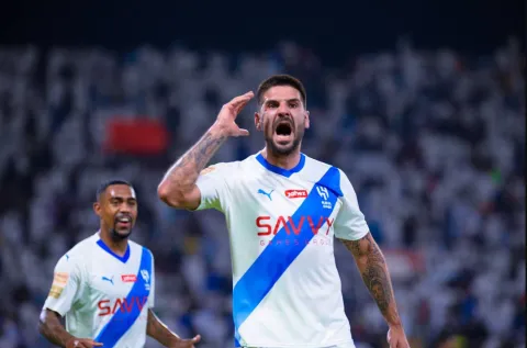 الصربي ألكسندر ميتروفيتش مهاجم الهلال السعودي