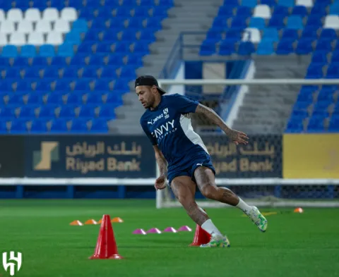 البرازيلي نيمار جونيور نجم الهلال السعودي السابق