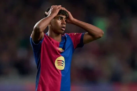 نجم برشلونة الإسباني لامين يامال