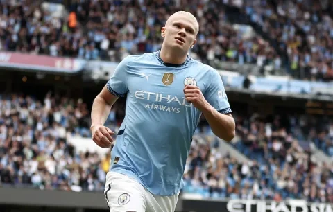 النرويجي إيرلينغ هالاند نجم مانشستر سيتي الإنجليزي