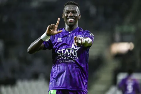 مروان الصحفي لاعب الاتحاد السعودي تألق خلال فترة إعارته مع بيرتشوت البلجيكي