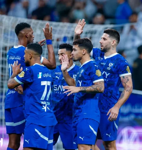 بعض لاعبي نادي الهلال السعودي