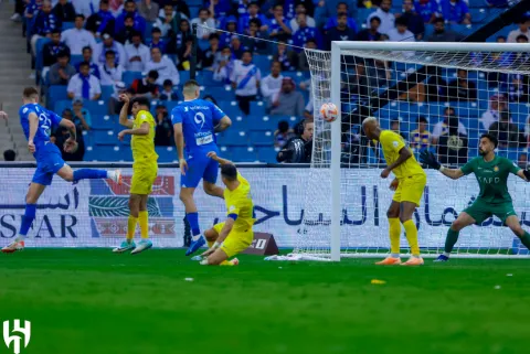 الهلال السعودي يُكرر انطلاقة مواطنه النصر في مونديال الأندية 2025