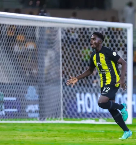 طلال حاجي لاعب نادي الاتحاد السعودي