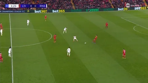 من مباراة ليفربول وريال مدريد في دوري الأبطال