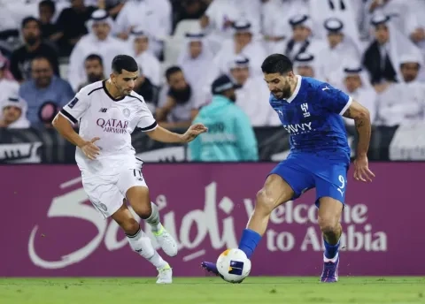 الجزائري يوسف عطال يصاب ضد الهلال
