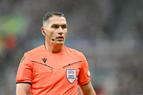 الروماني إستيفان كوفاكس يُدير مباراة السعودية والعراق في خليجي 26