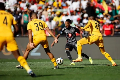 الجنوب أفريقي ريليبوهيلي موفوكينج مرشح للانضمام إلى صفوف برشلونة 