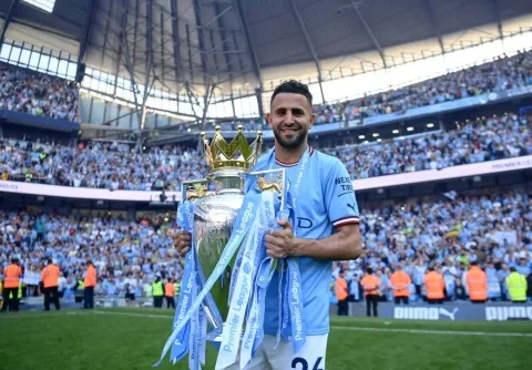 رياض محرز يتعرض لتجاهل صادم من نجم فرنسي سابق!