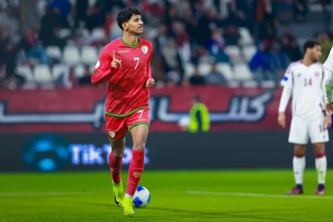 مباراة عمان ضد الإمارات فرصة عصام الصبحي لتحقيق أرقام مميزة