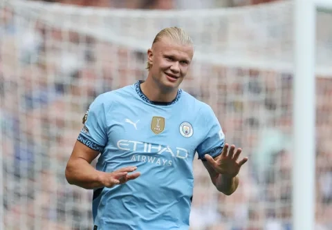 إيرلينغ هالاند نجم مانشستر سيتي 