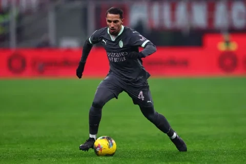 بالأرقام.. عودة الجزائري إسماعيل بن ناصر المذهلة بعد غياب 134 يومًا ومدرب جديد في ميلان