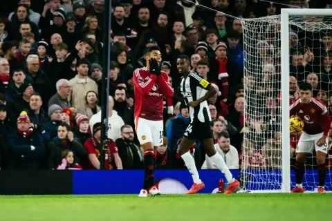 مانشستر يونايتد ونيوكاسل