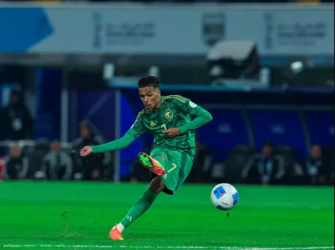 لاعب المنتخب السعودي مصعب الجوير