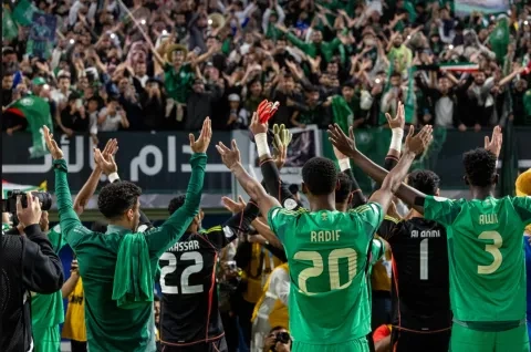 جماهير "الأخضر" حاضرة بقوة قبل مباراة السعودية وعمان في نصف نهائي خليجي 26