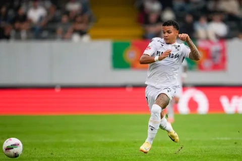 البرازيلي كايو سيزار ينتقل إلى نادي الهلال السعودي