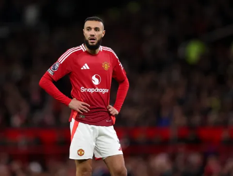 نصير مزراوي يحظى باحترام كافة اللاعبين في صفوف مانشستر يونايتد