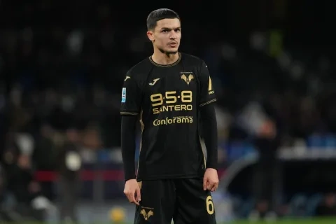 لاعب منتخب المغرب رضا بلحيان من هيلاس فيرونا