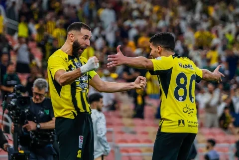 الفرنسي كريم بنزيما مهاجم نادي الاتحاد السعودي