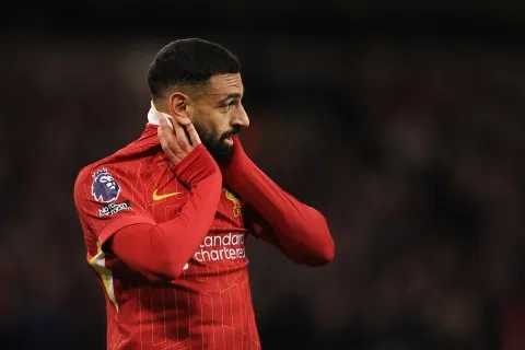 محمد صلاح يتراجع في ترتيب المرشحين للفوز بجائزة الكرة الذهبية