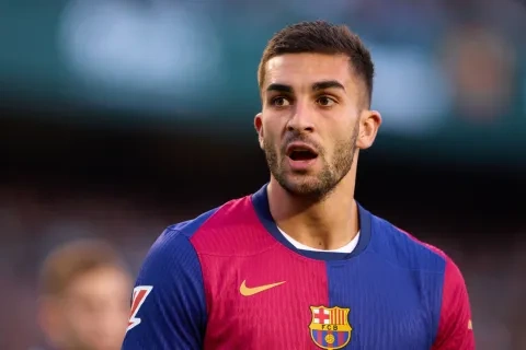 لاعب برشلونة فيران توريس