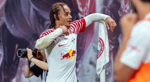 هل ينضم الهولندي تشافي سيمونز إلى ليفربول في صيف 2025؟ (Getty)