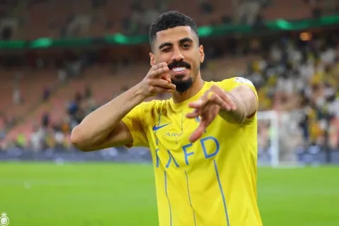 علي لاجامي مدافع النصر السعودي