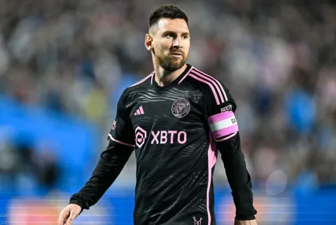 ليونيل ميسي أحد أبرز أساطير كرة القدم على مر التاريخ